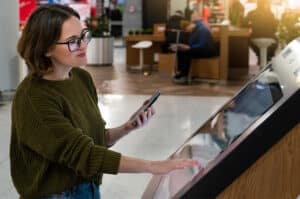 65% of Shoppers Are Attracted to Stores with Touchscreen Devices